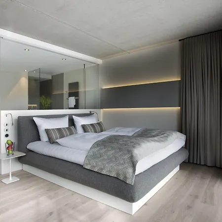 Seegarten فندق 4*