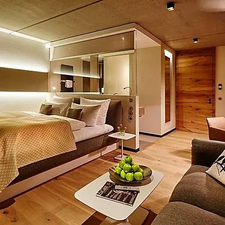 Hotel Seegarten 4*