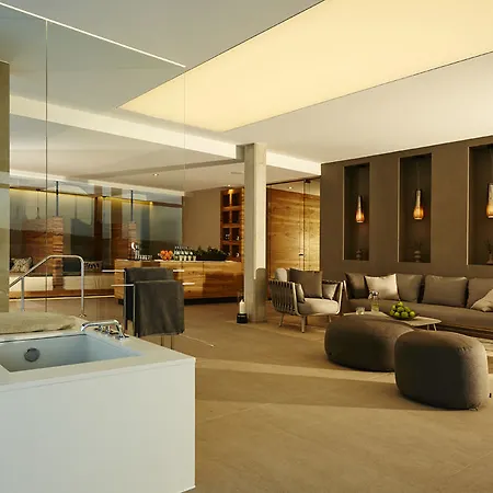 Hotel Seegarten 4*